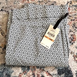 NWT Emaline Plus 16W "Mendoza" Pull-On Stretch Capri Pants w/Zip Pockets